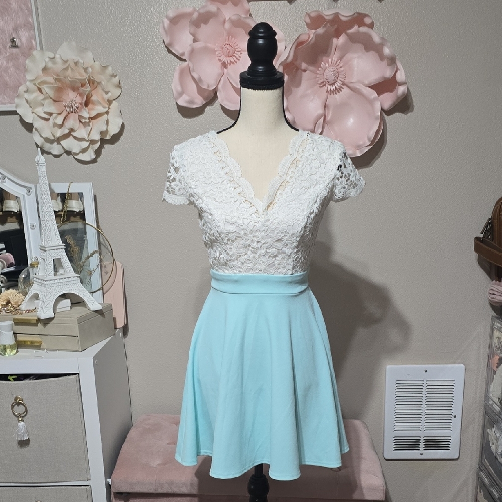 B Darlin Lace Top Fit & Flare Dress Mint White Size S (No Tag)